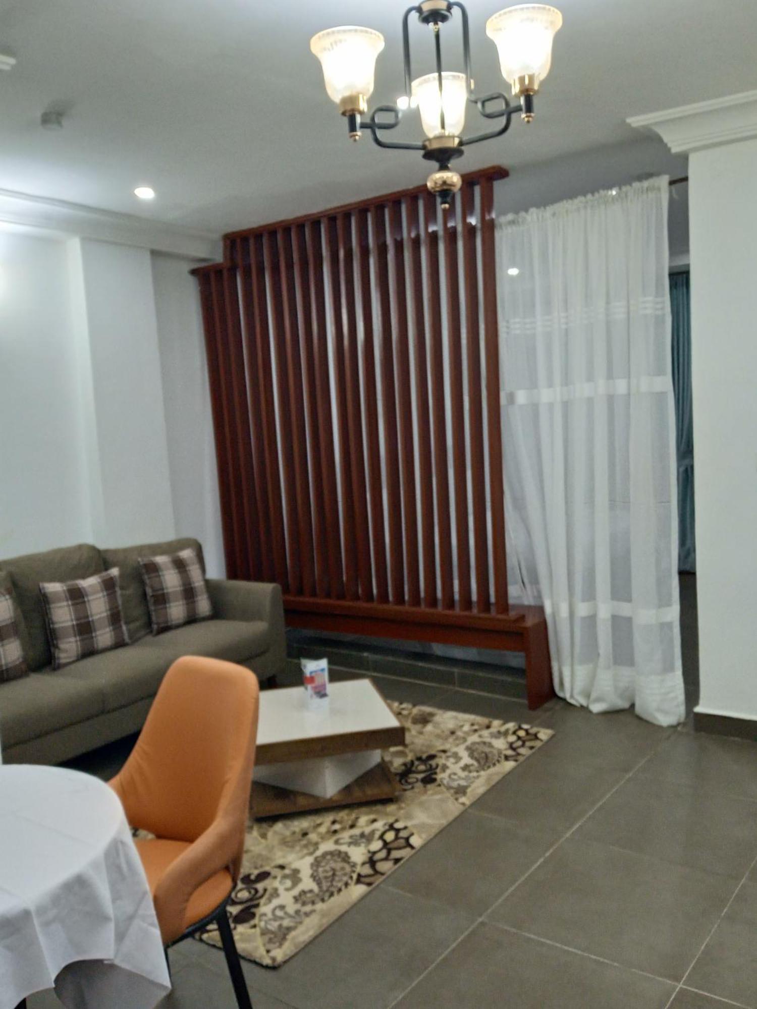 Cofe Hotel Yaoundé Exteriör bild