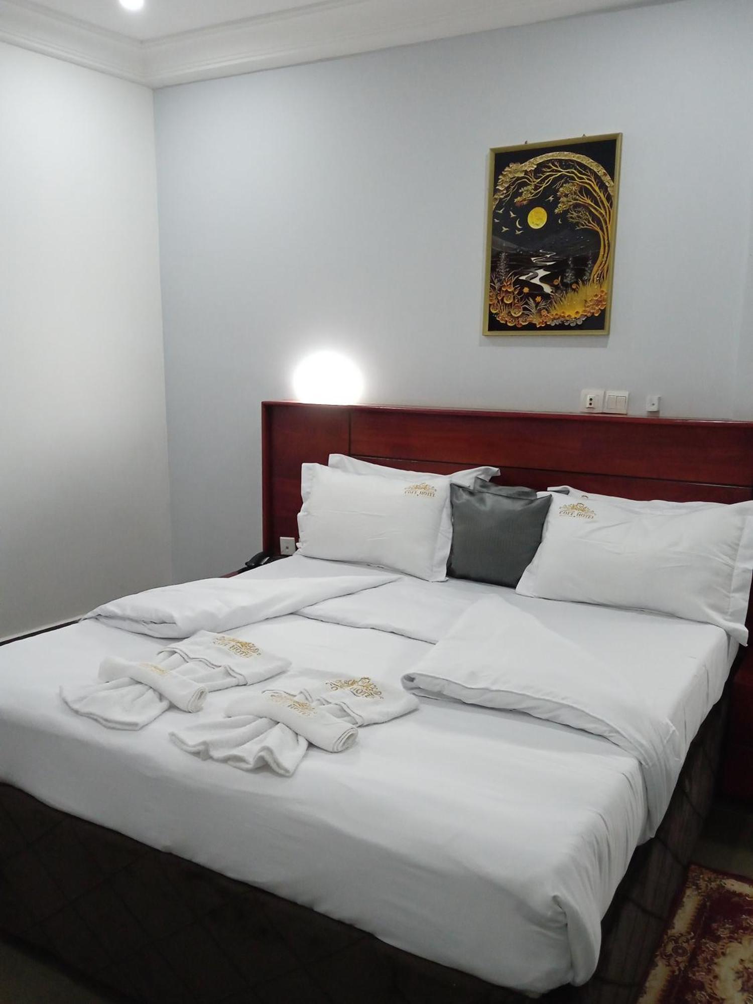 Cofe Hotel Yaoundé Exteriör bild